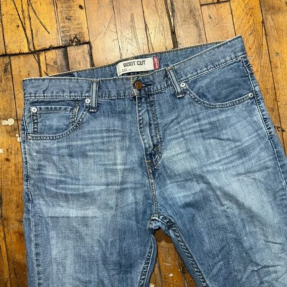 Levi's 527 Jeans Men's Size 33x30 Blue Denim Medium Wash Flat Front Bootcut Leg - Picture 2 of 10